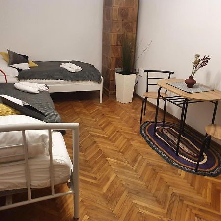 Moti Apartments Красков Екстериор снимка