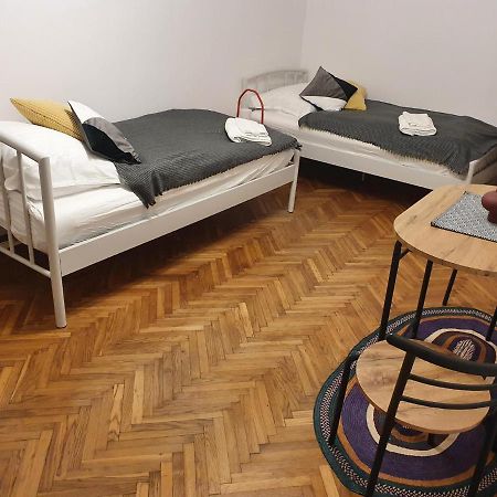Moti Apartments Красков Екстериор снимка