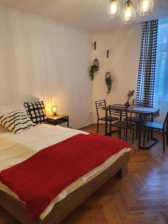 Moti Apartments Красков Екстериор снимка