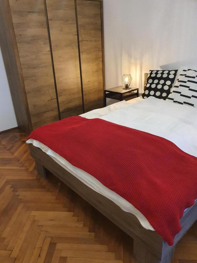 Moti Apartments Красков Екстериор снимка